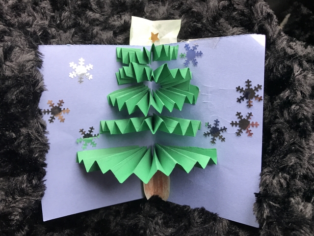 100均で作る手作りクリスマスリース