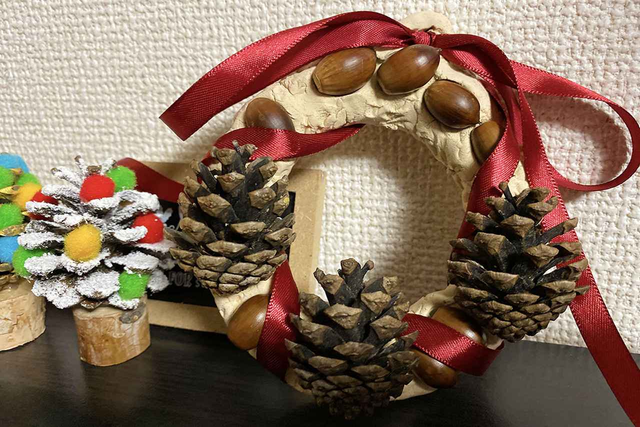 松ぼっくり」のアイデア 26 件お正月 飾り, 正月 飾り diy, お正月 飾り リース