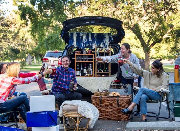 ソリッドウッド NFL Quoits セット ダイレクトプリント HD チームグラフィック – テールゲートリングトスゲーム –フットボールファンへのギフトに最適!リングトスファミリーアウトドアゲーム ビーチ、バーベキュー、テールゲートパーティー用Wild Sportsおもちゃ・人形