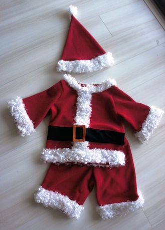 １００均グッズでサンタの衣装』