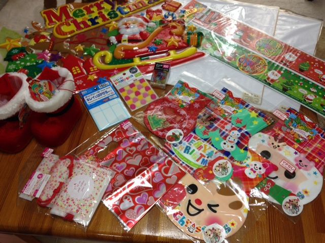 手書きっぽい雪だるま＆靴下クリスマスカードテンプレート - ポストカード・イラスト素材サイト イラストareiraPostcardtemplate