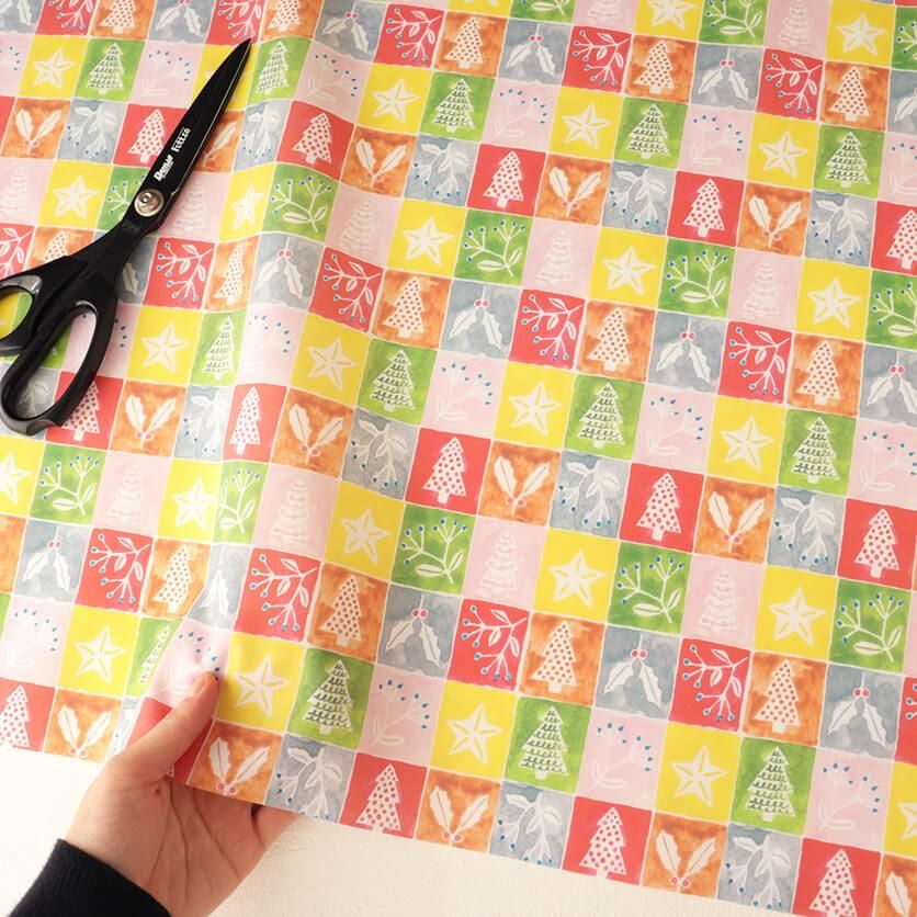 楽天市場 生地 クリスマス プリント シーチング 30cm以上10cm単位 綿100％ 110cm幅 薄手 オーナメント クリスマスツリー サンタトナカイ 雪だるま スノーマン リース 靴下 ツリーもみの木 タペストリー パッチワーク キルト ハンドメイド : 手芸の丸十 楽天市場店