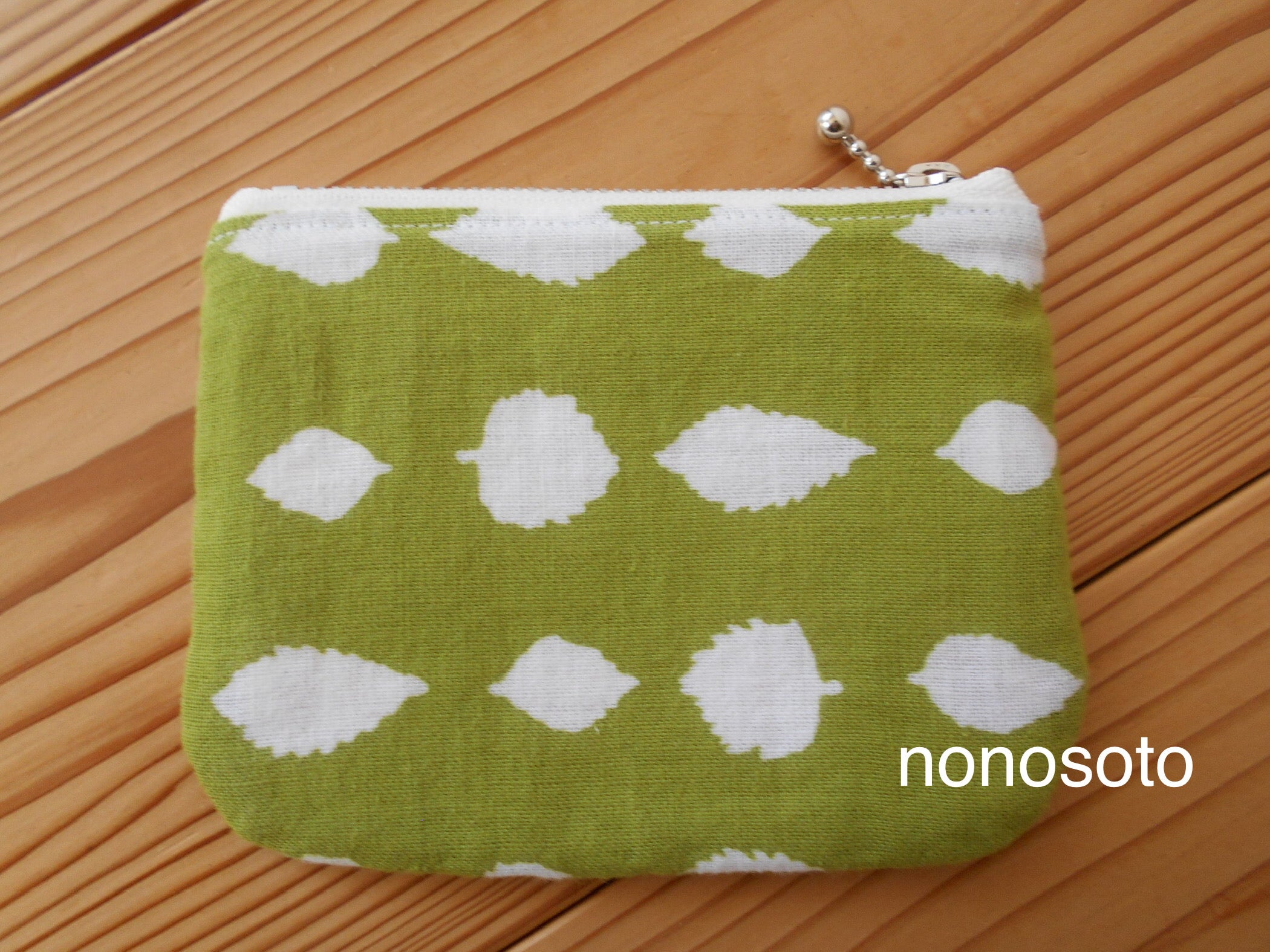 カヤ カヤ の「 カヤ 玉レトロ 折り鶴手ぬぐい ポーチ 」 - WEAR