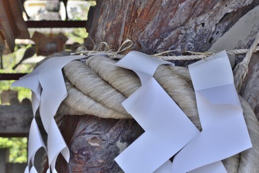 川田しめ縄プロジェクト② 手づくりのしめ縄 で、心を引きしめ「安全祈願！」屋上緑化やエコ・防災対策を検討するなら川田工業川田工業株式会社 環境関連事業