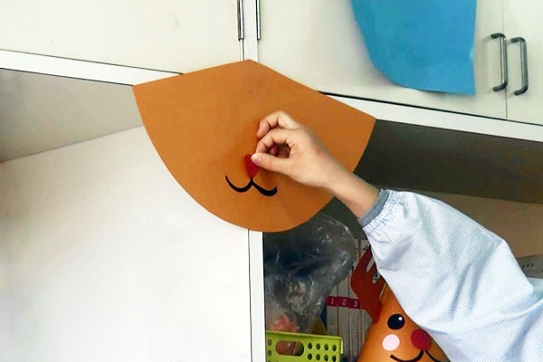 製作 ツリーにもなる!?サンタ帽を作って遊ぼう！🎅🏻 毛糸ポンポンを手で作る方法