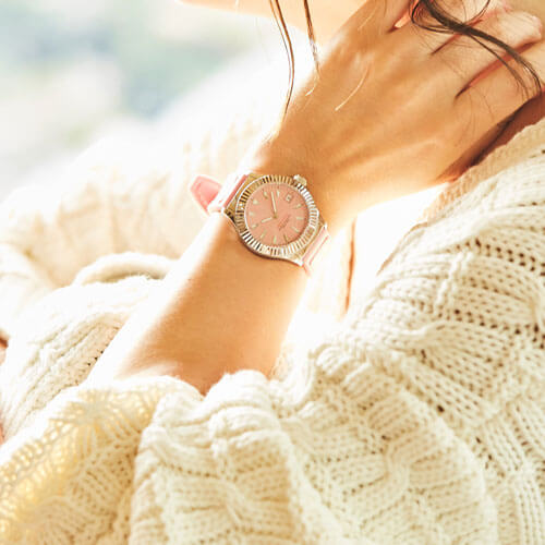 クリスマスプレゼントを彼氏彼女にあげない人いる？理由は？あげた方がいい