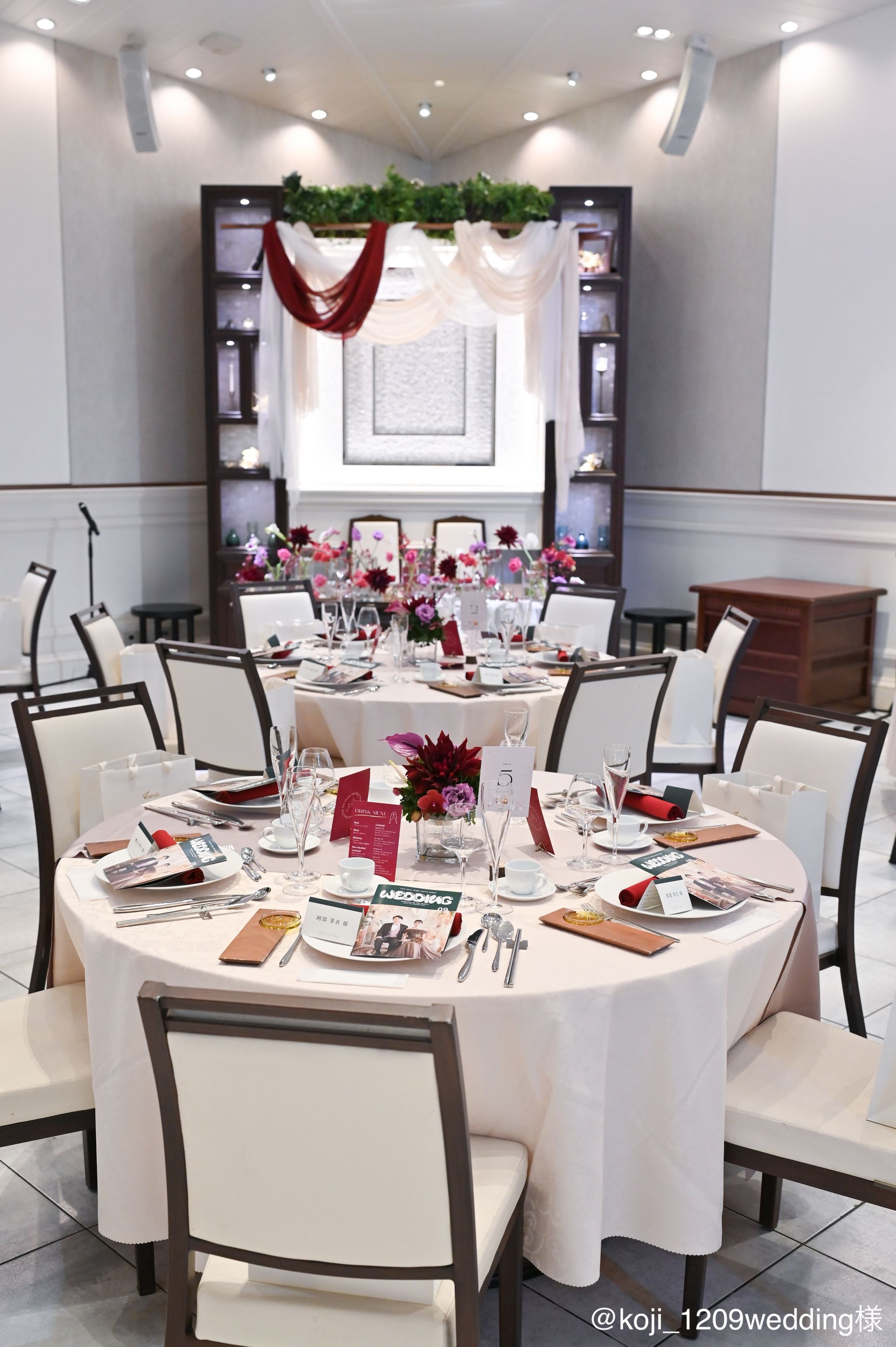 テーブル装飾のアイディアが知りたい！結婚式を華やかに演出するアイテムも