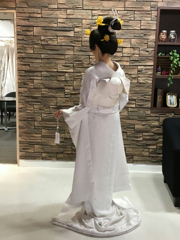 花嫁衣装の着用スタイル 着付け方 をまとめました。裾の5スタイル徹底解説 - Aider エダー