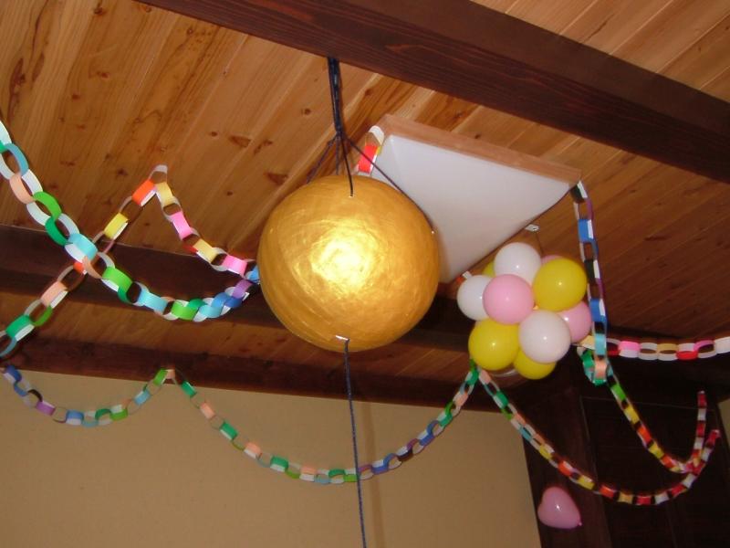 パーティーに特別感を「手作りくす玉・クラッカー」繰り返し使えてエコ幸せのつくりかた