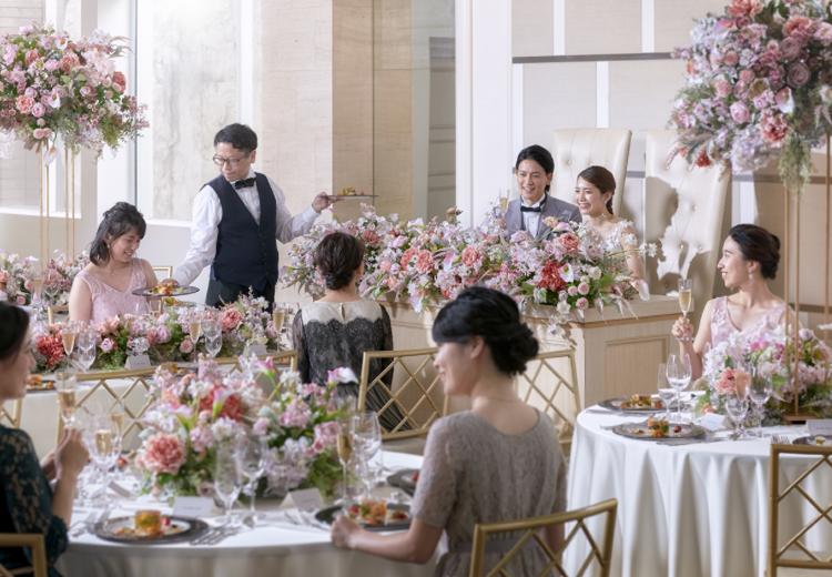 ︎︎ 新婦様のカラードレス集 1 📔🤍 今回はブルー、ピンク、ブラウンカラーででまとめています🎀 ︎︎ 様々な色味やデザインがあるカラードレスは特別な1日を華やかに彩ります𓈒𓂂𓏸 「シンプル」「個性溢れる」 みなさまにぴったりのドレスをご提案いたします