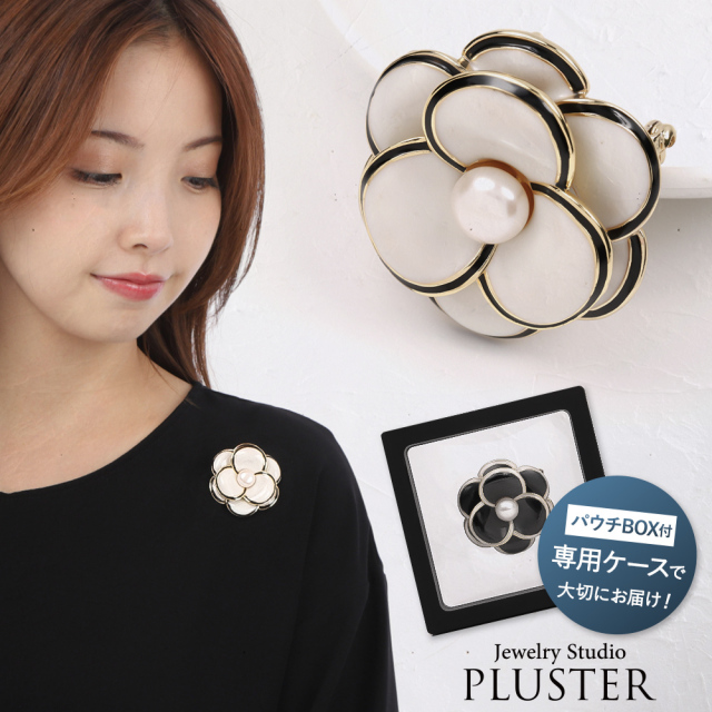 ブローチ💐再販致します💫 . 22日20時〜です🕊️ 卒園式、卒業式、入学式、 お友達の結婚式など大事な行事にはもちろん、 バッグやお出かけにもつけれるように少し色を加えてみました🌝 . ビーズはフランスのヴィンテージ🇫🇷ビーズ などを使用しております