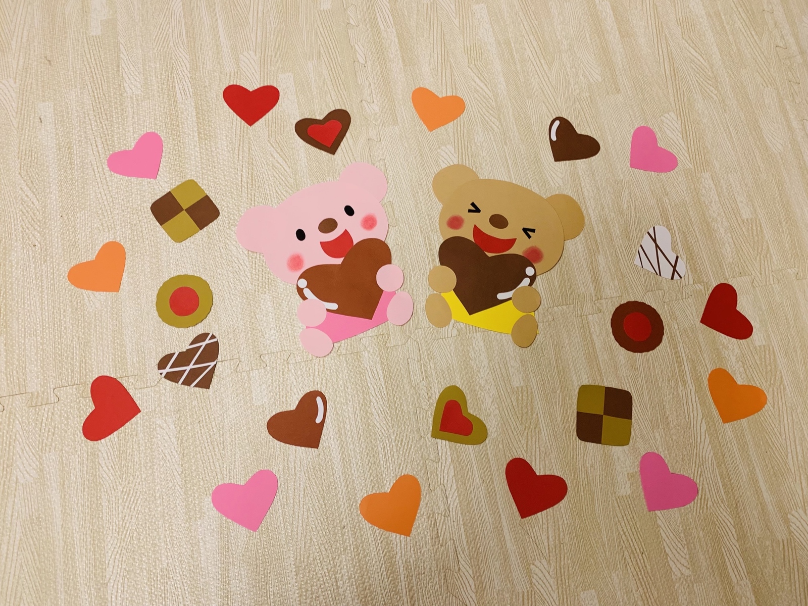 バレンタイン製作 指スタンプで可愛い、うさぎさんの壁面飾りの作り方ほいくびより