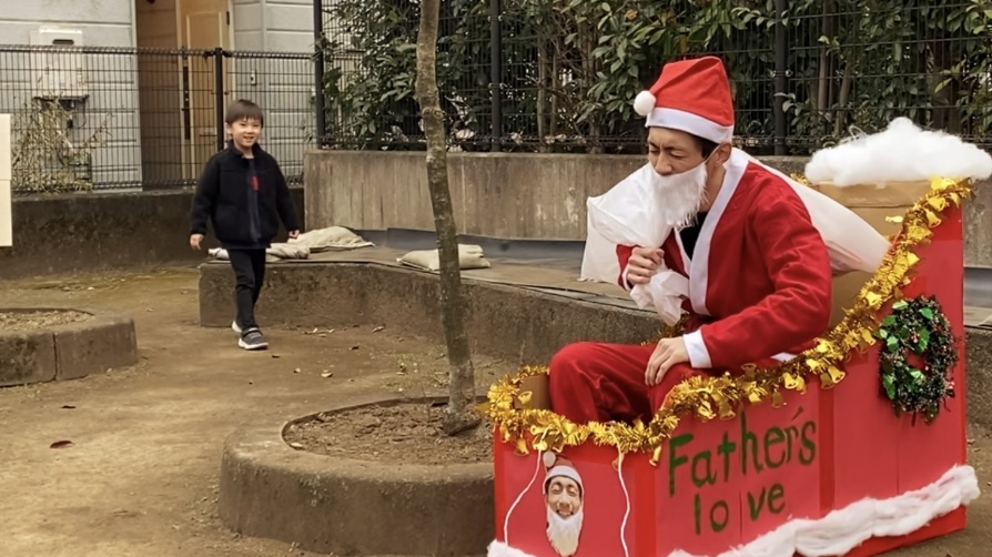 Amazon.co.jp: 段ボール サンタそり スタンドアップ クリスマス 段ボール 切り抜き スタンドアップ サンタのそり 等身大 段ボール切り抜き クリスマスパーティーの装飾用 : おもちゃ