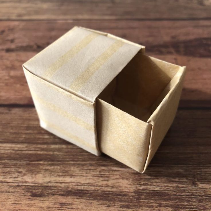 Amazon.co.jp: LEMESO アドベントカレンダー 2024 箱 中身入れる ボックス クリスマス カレンダー 手作り ブック型クリスマス 飾り オーナメント 飾り付け 装飾 デコレーション 置物 引き出し ボックス ラッピング ギフト プレゼント 箱 小物入れ カウントダウン