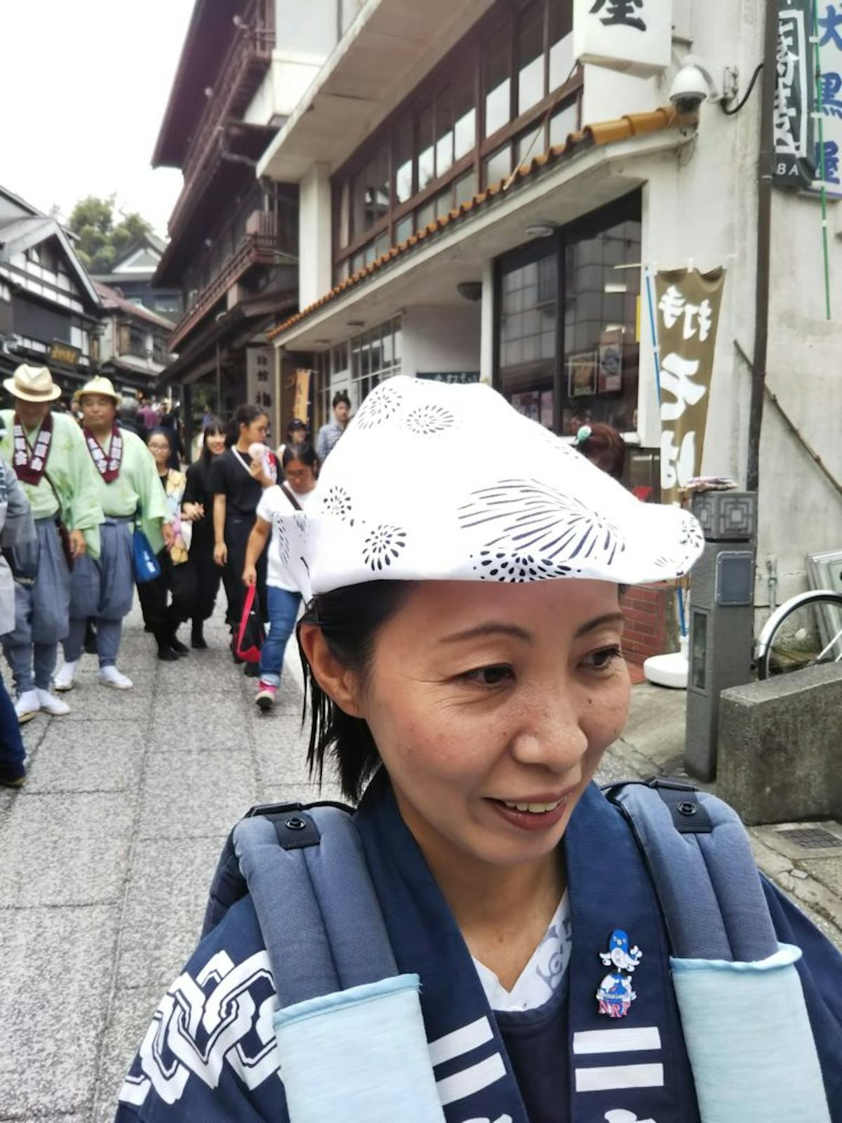 簡単にできる！おしゃれな手ぬぐいスカーフの巻き方