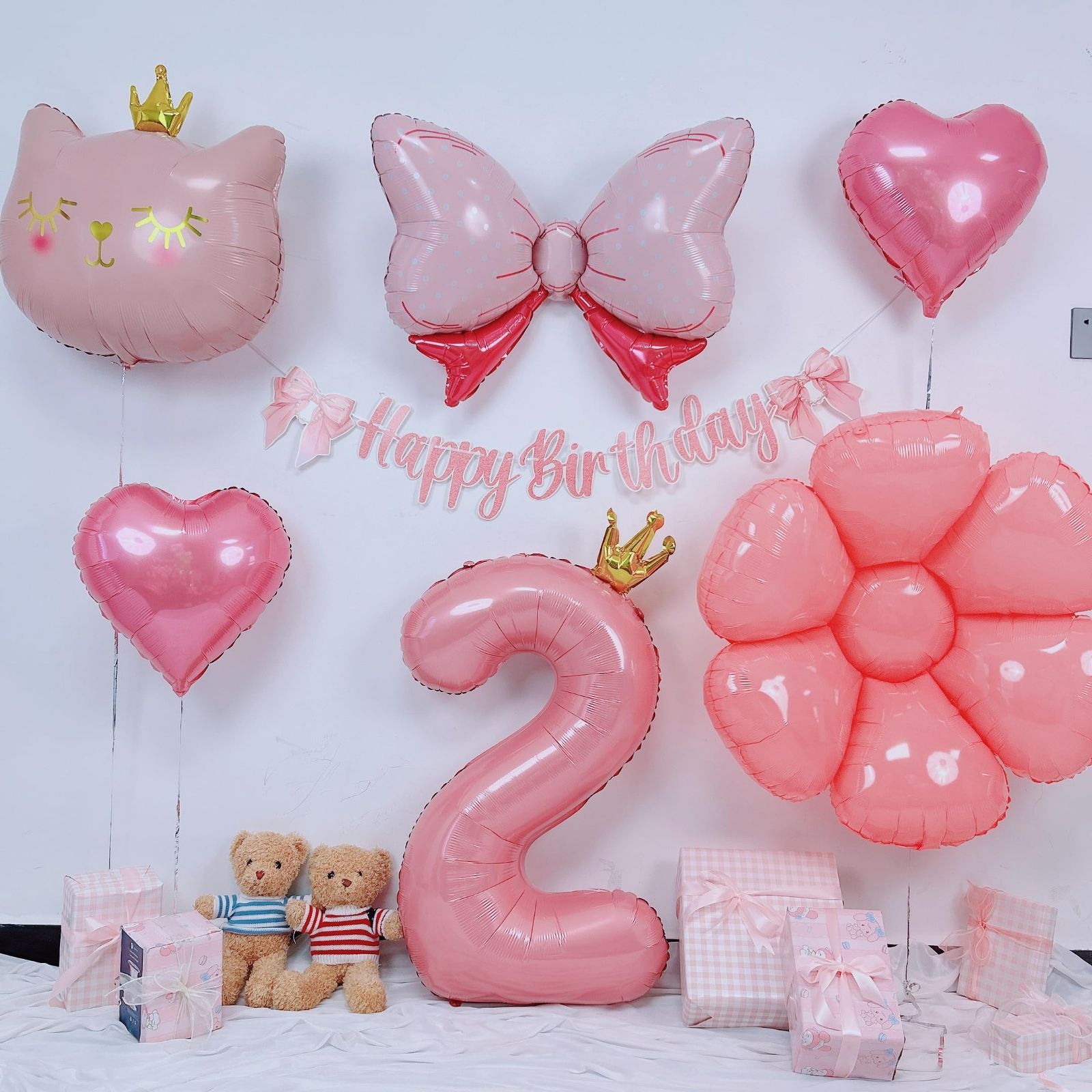 誕生日の飾り付け！簡単でおしゃれな手作りアイデア特集 作り方、型紙、無料素材あり