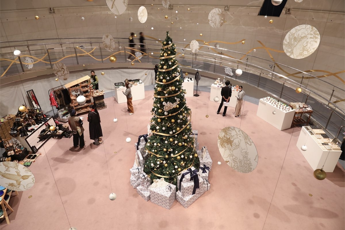 GELATO PIQUE CHRISTMAS GIFT MARKET 2024🎄 ⁡ クリスマスマーケットをテーマにジェラピケ最大級のPOPUPイベントが表参道ヒルズで 開催されてるのでひと足お先にご招待いただいたよ🧸🤍 ⁡可愛いのがたっくさんありすぎて、、、💔 普段からもジェラピケ信者だから爆買い