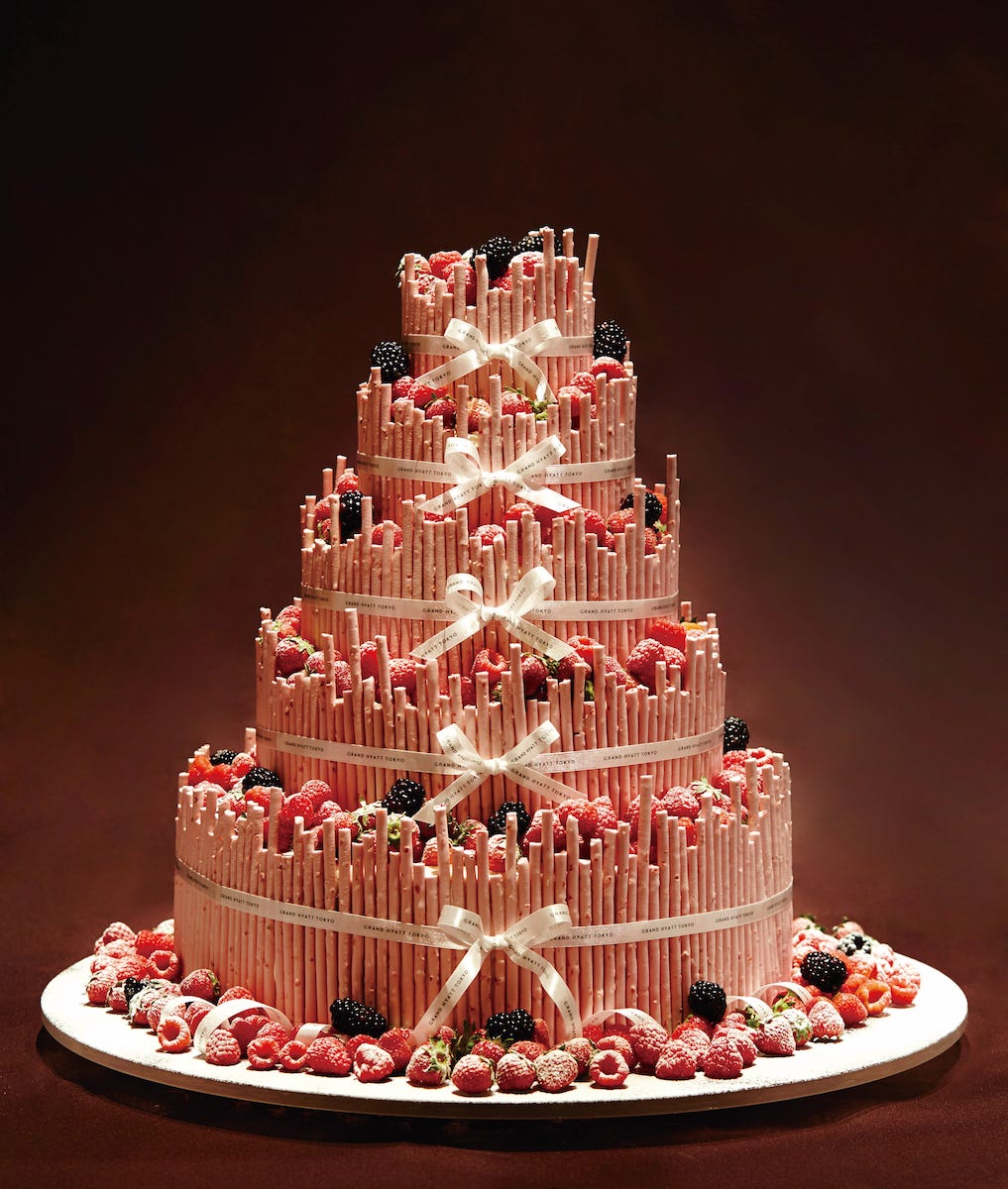 2025年版 ウェディングケーキの種類って？定番から最新まで人気デザイン71選を写真付きで紹介！結婚ラジオ結婚スタイルマガジン