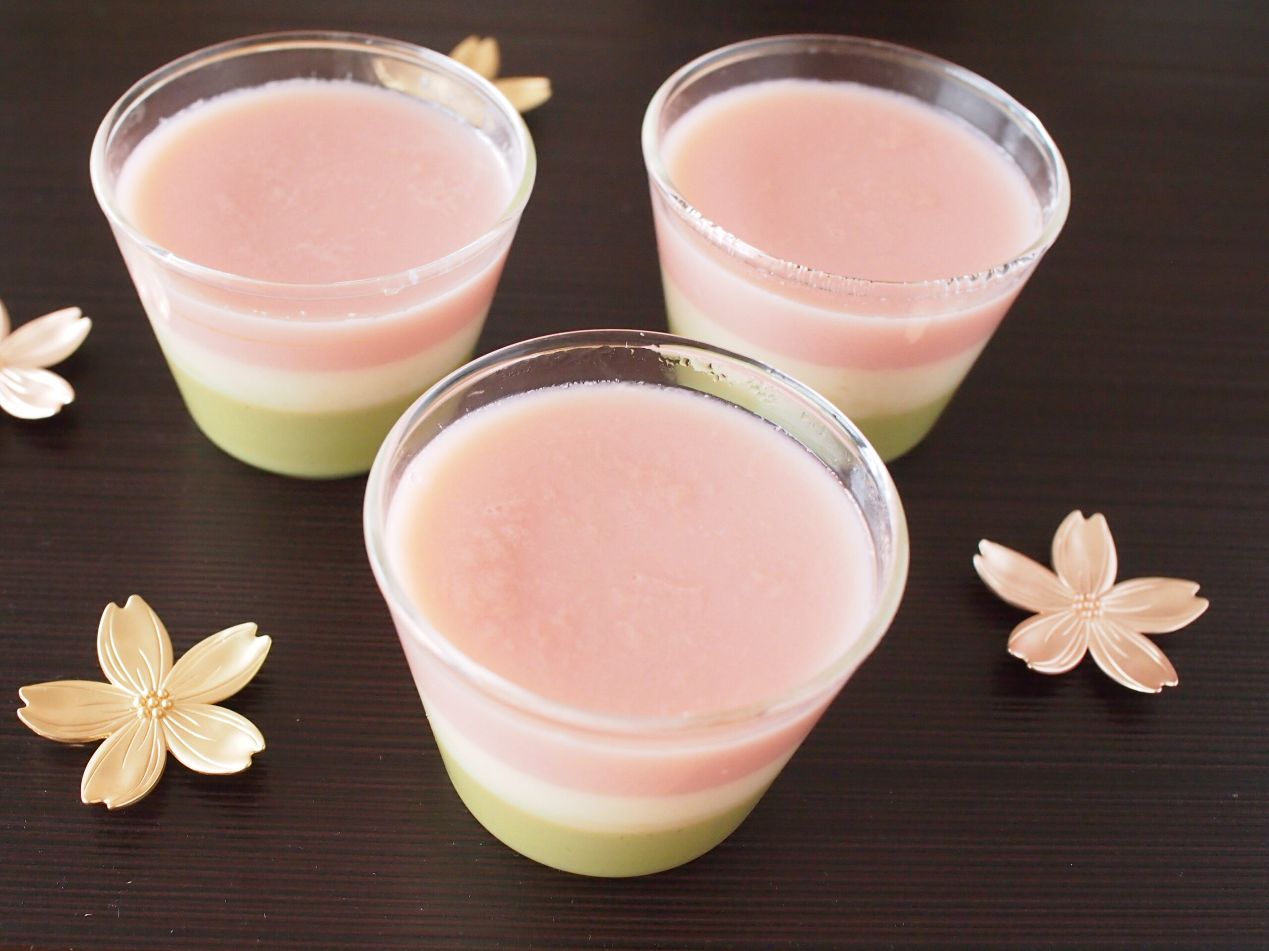 ひな祭り ひしもち色のミニ蒸しパン