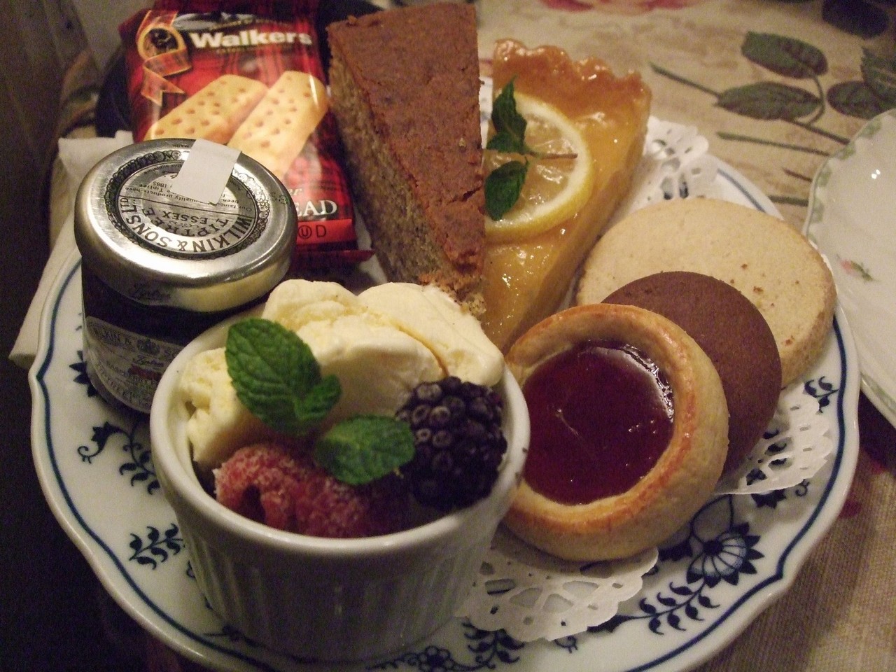 大阪・淀屋橋の地下で楽しむトラディショナルアフタヌーンティ