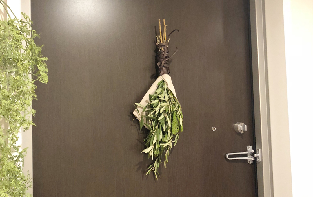 高級 上品 手作り ナチュラル 北欧 部屋 玄関 ナチュラルリース 玄関ドアにオシャレなナチュラルなクリスマススワッグ 2.7m 藤 クリスマスリース手作り 北欧 ナチュラル led 玄関 おしゃれ 大きい 材料 直径50ｃｍ : プリザーブドフラワーコレクション - 通販 - Yahoo