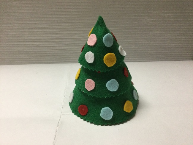 無料型紙 縫わないので子どもでも簡単！接着剤を使ってクリスマス向けオーナメントを手作りする方法♪SAKURA PRESS株式会社サクラクレパス