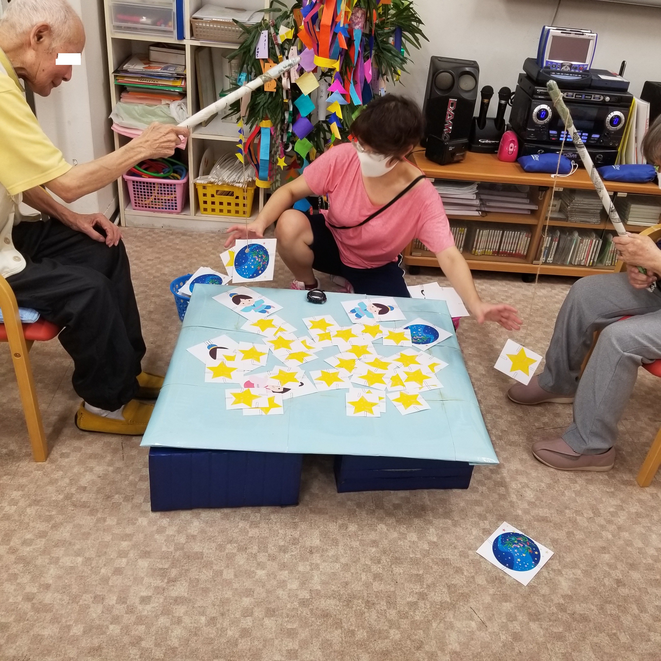 今週のレクレーションは“七夕 魚釣りゲーム”です！！”なごやかニュース デイサービスセンター なごやか小岩 東京都江戸川区