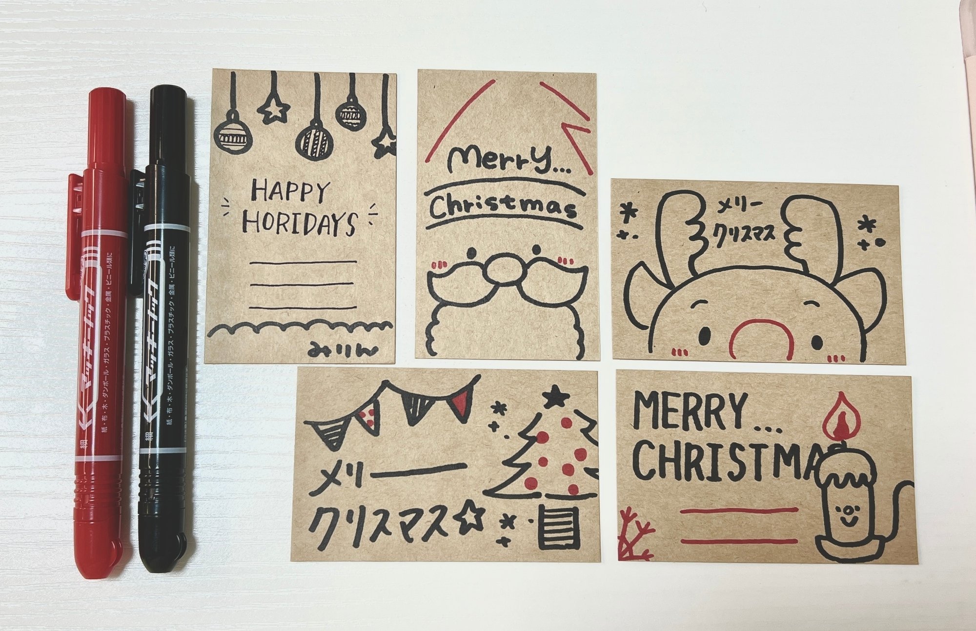 手描きの文字と白い背景に花輪を捧げるメリー クリスマス カード。かわいい休日背景のイラスト素材・ベクター Image 48010628