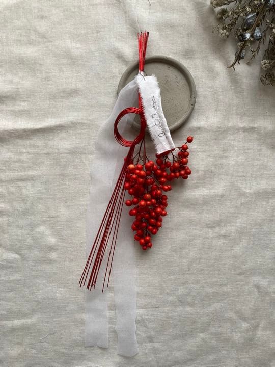 No.101南天と紅白椿のお正月リース2025 ハンドメイドお正月飾り和風リース - メルカリ