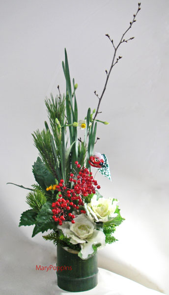 楽天市場 楽天１位 正月飾り 正月 花 アレンジメント ５種 お正月 アレンジ 花由 生花 お正月飾り 玄関 玄関飾り 花飾り モダン おしゃれ 正月花生け花 お歳暮 お年賀 ギフト 迎春 フラワーアレンジメント プレゼント 自宅用 会社 送料無料 2025 : フラワーマーケット花由