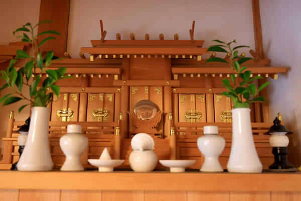 歳神様 としがみさま を迎える準備神棚・神具の作り手 静岡木工