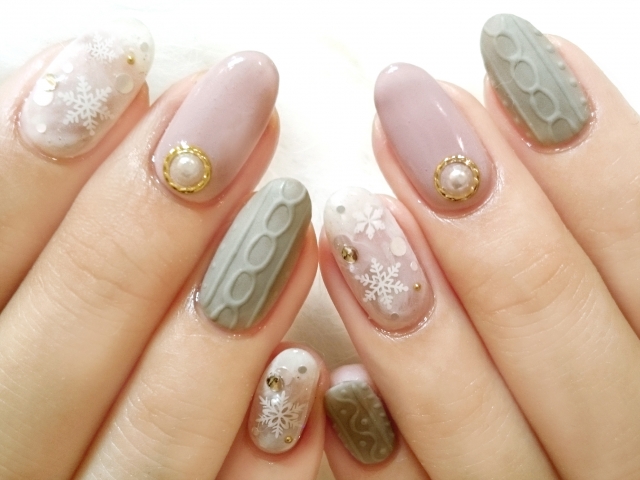 冬 クリスマス オフィス 女子会 ハンド - NAIL SALON GOLDDIGGERのネイルデザイン No.8461934 ネイルブック