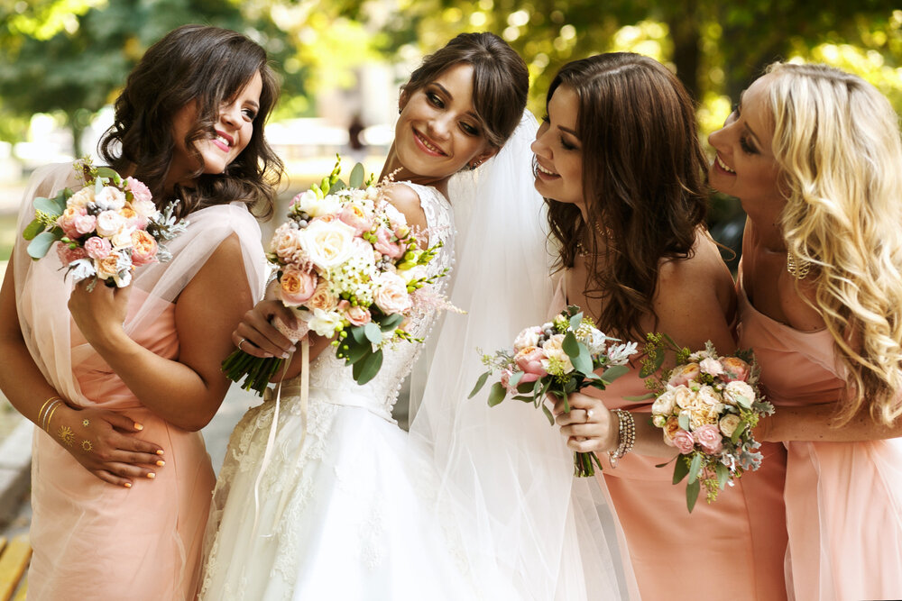 ブーケプルズとは？結婚式で盛り上がる演出の魅力 – リアル結婚式動画検索サイト「Real Weddings」