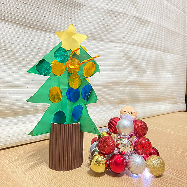 簡単クリスマス飾り フェルトと毛糸で作るサンタクロースの作り方100均DIYハンドメイド いちごサンタ
