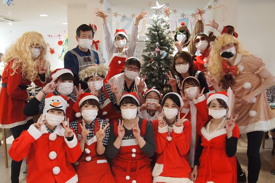 株式会社オフィスさの - 明日、板橋区の介護付有料老人ホーム「そんぽの家 ときわ台」のが入居者さまのクリスマスディナーショーにお伺いいたします。皆さまの喜ぶお顔が楽しみです*・゜ﾟ・*:.｡ ｡.:*・':.｡ ｡.:*・゜ﾟ・*Facebook