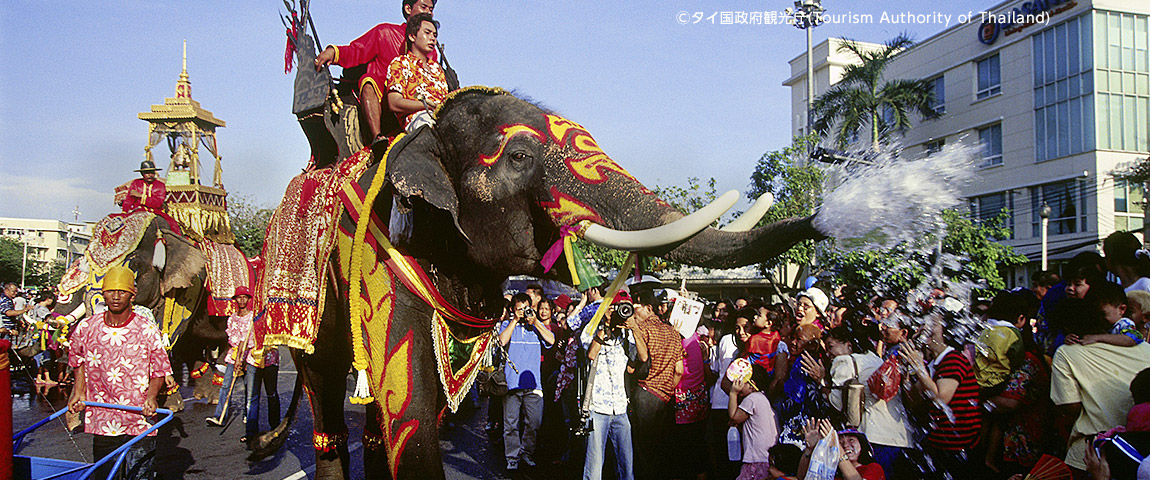幻想的な世界を味わえるタイのランタン祭り￼Fun House Blog大阪守口の英会話スクールファンハウス 大阪守口