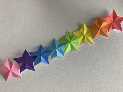 七夕飾りの意味とは？子どもに伝えたい笹飾りの由来や五色の短冊、吹き流しなどを飾る理由保育士の転職・採用は 保育士バンク！