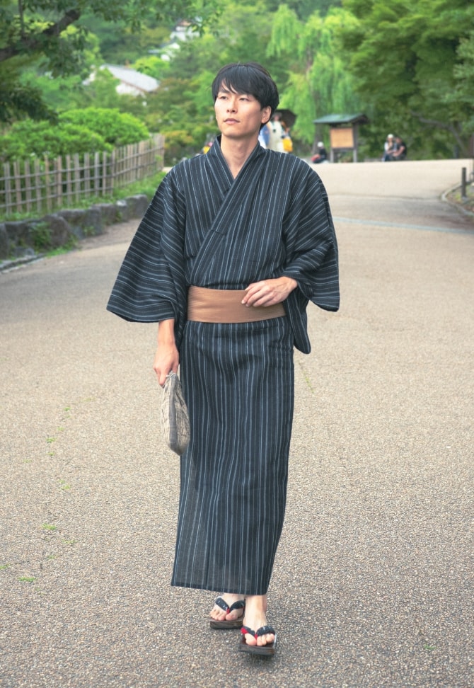 浴衣 メンズ ゆかた 浴衣 男性 浴衣セット 紳士 yukata 紳士浴衣 男性和服 浴衣セット メンズ浴衣 花火大会 夏祭り 夏祭り 盆踊り 温泉夏 プレゼント 父の日 浴衣 男性 レンタル セット M メンズ 茶 銀糸縞 花火大会 夏祭り – みやこもん