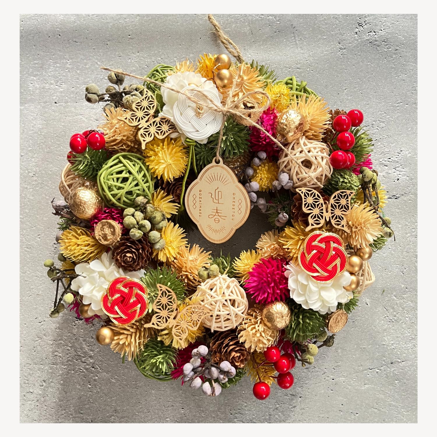 秀〆 正月飾り 玄関 モダン しめ縄飾り しめ縄 リース 風水リース 風水 金運 仕事運 健康運 恋愛運 厄除け 運気UP プレゼント ギフトアレンジ おしゃれ モダンしめ縄リース 選べる8種類 モダンしめ縄 水引 自宅用 マンション 室内 ドア 玄関飾り正月飾り,室内