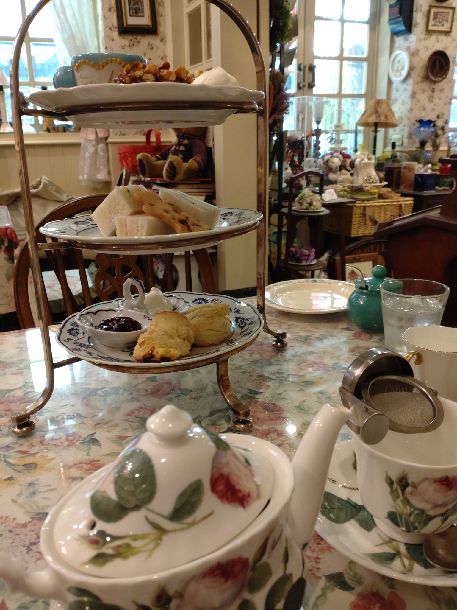 ティー レポ オールド ローズ ガーデンのアフタヌーンティー訪問レポートナレログ