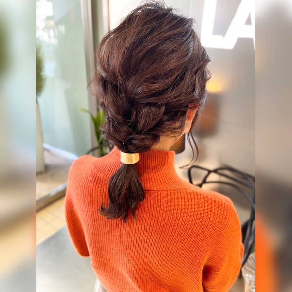 編み込みカチューシャのやり方とは？ 結婚式にもおすすめアレンジ！結婚式・パーティーヘアアレンジAll About