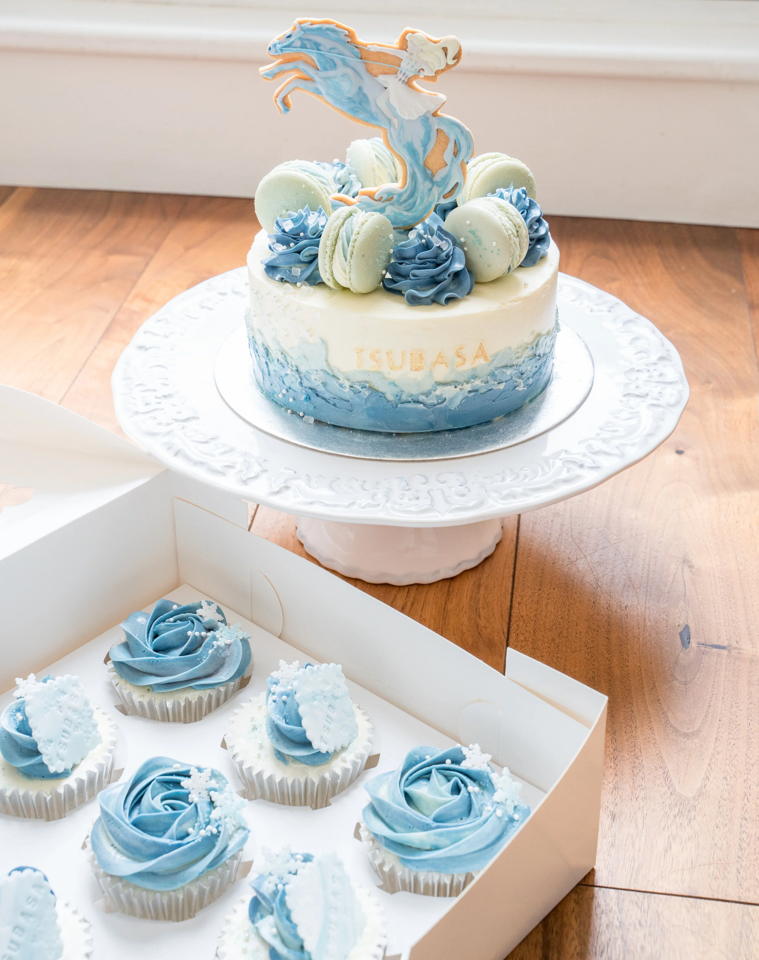 ケーキ アナと雪の女王エルサのバースデーケーキ : r Baking