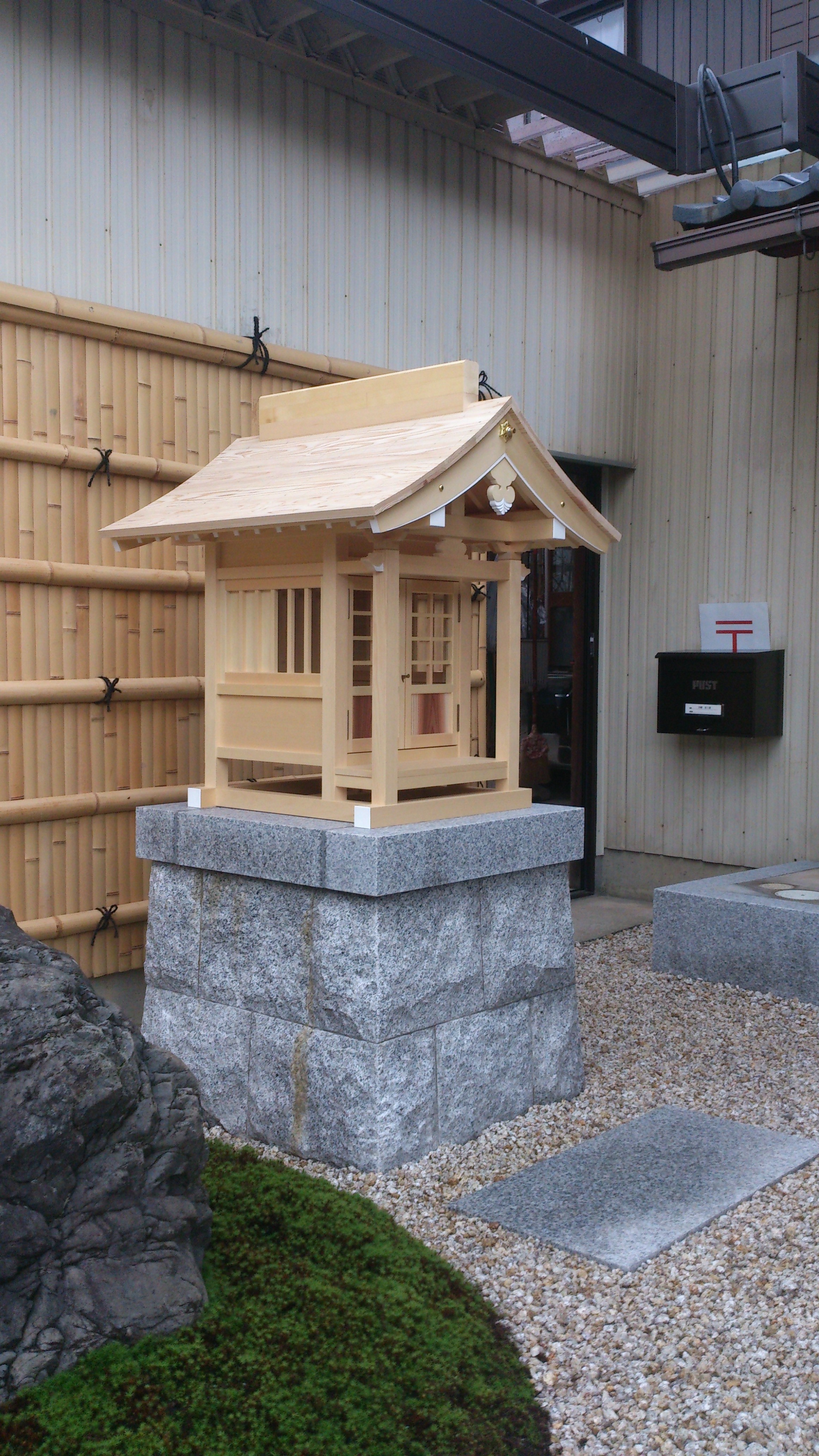 ブツネタ「今年もお地蔵さんの祠製作」地蔵尊、地蔵堂、町、ほこら、 京仏商谷口の日々雑録 京都市西京区の京仏具匠