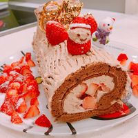 クリスマスに♪ いちごの白いブッシュドノエル。気まぐれキッチン andante