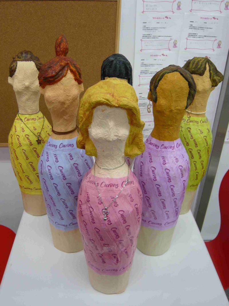 写真あり ペットボトルボウリングの準備と遊び方ミックスじゅーちゅ 子どもの遊びポータルサイト