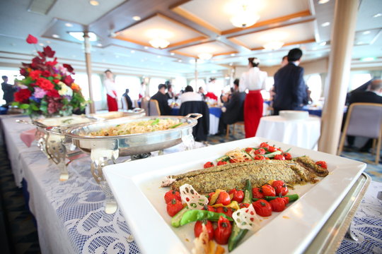 パーティー 乾杯 - No: 1110939写真素材なら「写真AC」無料 フリー ダウンロードOK