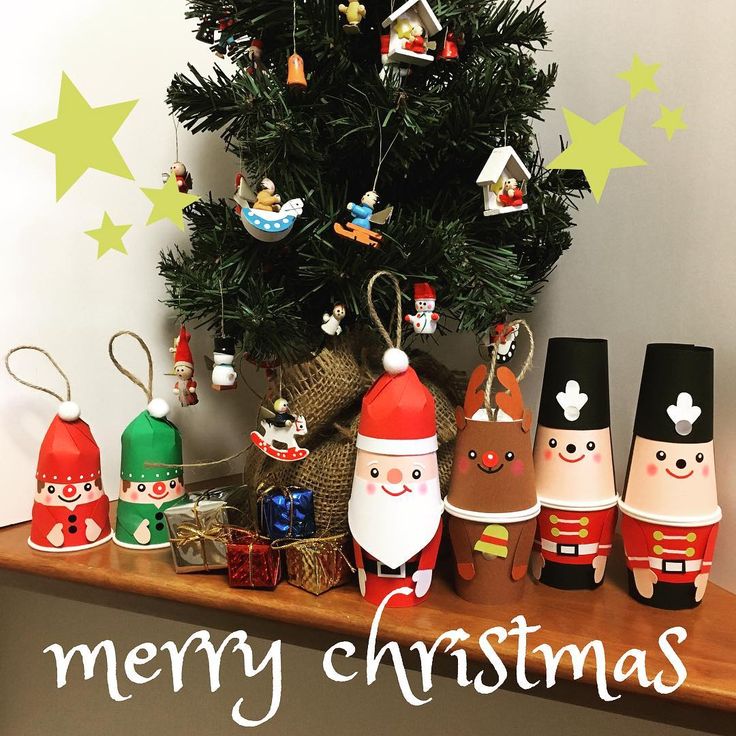 クリスマスパーティーするなら確保して！ ダイソー キュートすぎるサンタ紙コップを発見ママリ