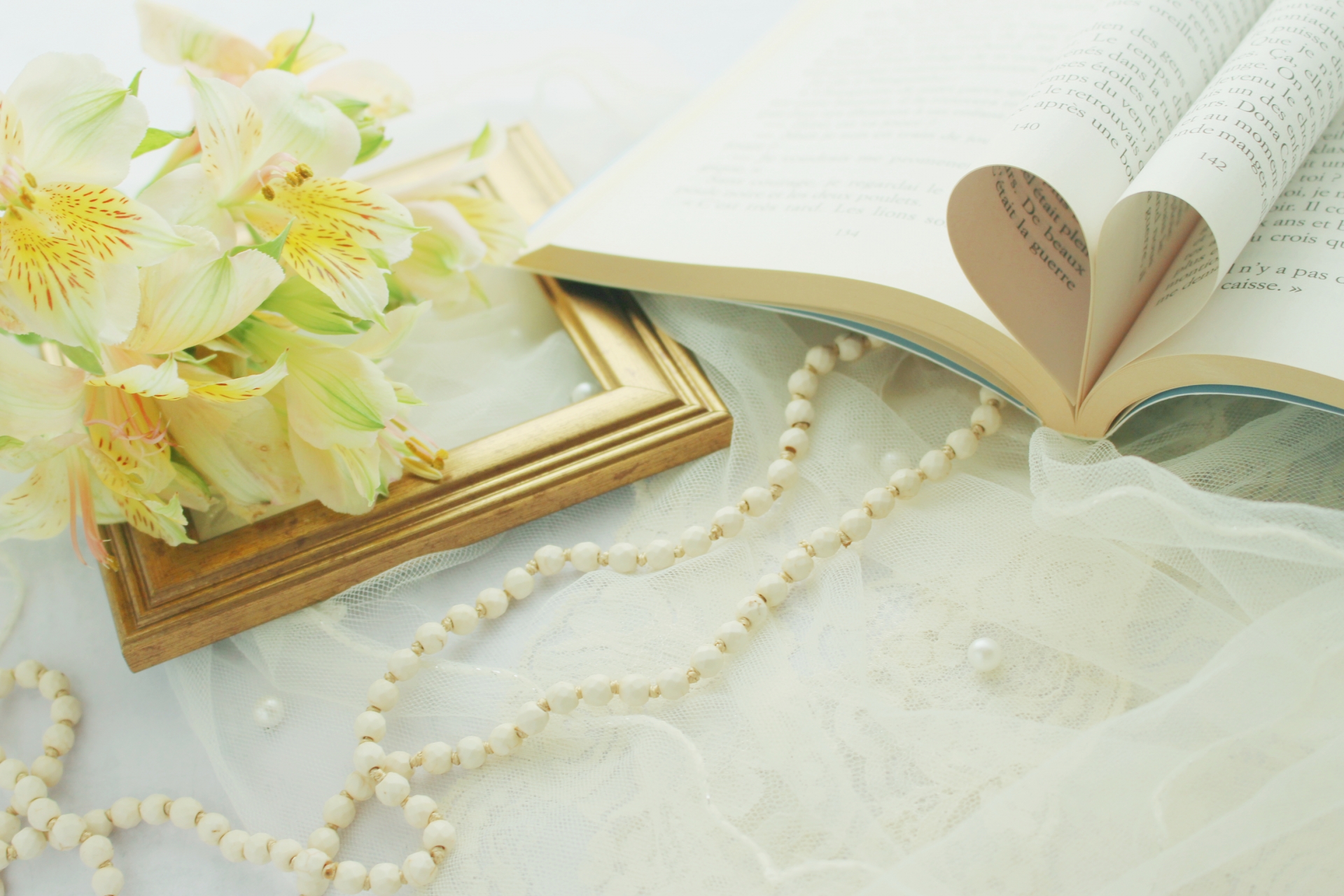 気の利いた結婚祝いメッセージ33選！おしゃれな一言の文例を紹介For-Denpoお役立ちメディア電報サービス『For-Denpo』