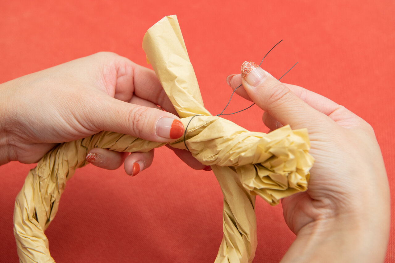 1月の工作 ミニしめ縄を作ってお正月を迎えよう！保育士を応援する情報サイト 保育と暮らしをすこやかに ほいくらし