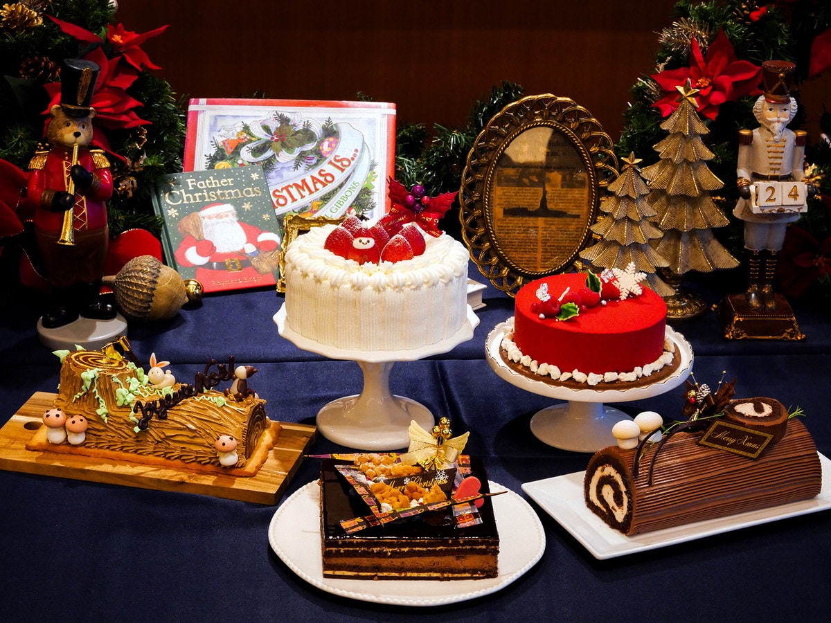 昭和50年年のお菓子の業界紙。年末なので「クリスマスケーキ」特集。有名店のクリスマスケーキを紹介やデコレーションの作り方、東海地区のクリスマスケーキ の批評など洋菓子はクリスマス一色です。レトロ菓子